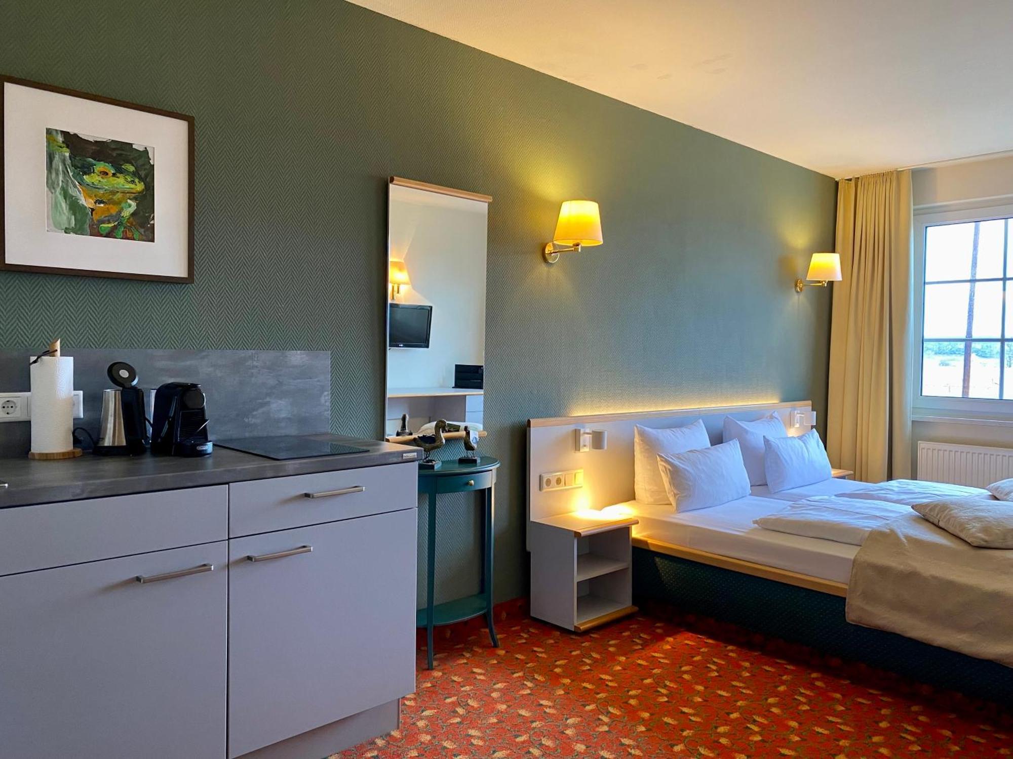Hotel Am Mueritz-Nationalpark Waren  Ngoại thất bức ảnh